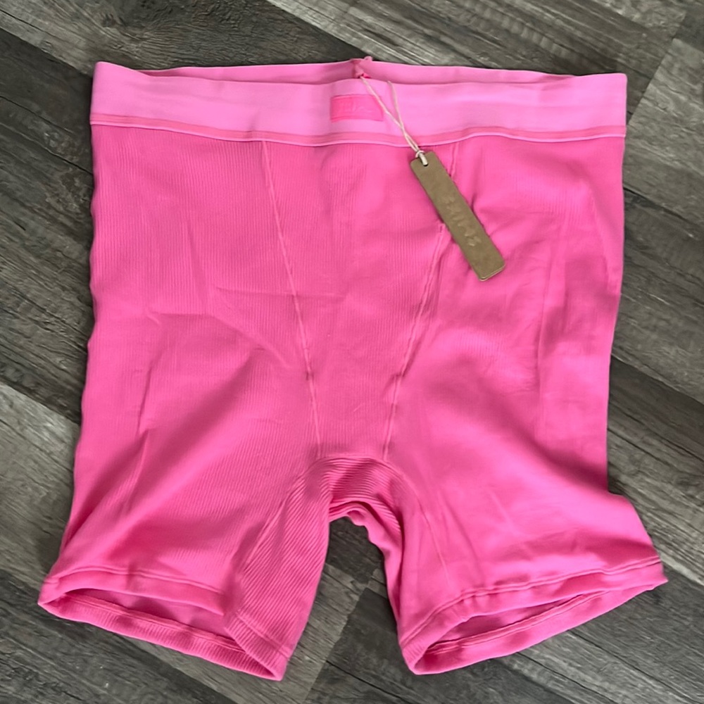 🆕 Skims Boxer | Sugar Pink - Picture 5 of 7